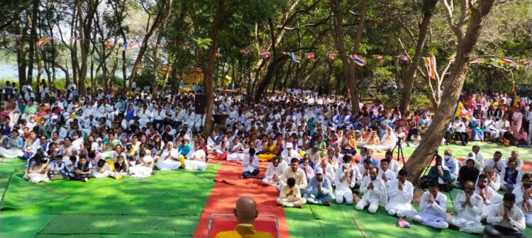 राज्य स्तरीय बौद्ध सम्मेलन का हुआ आयोजन, भिक्खु धम्मतप ने किया विश्व शांति एवं बंधुत्व मैत्री के लिए  विभिन्न भाषाओं में “सुत्त पठन”