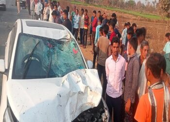 सड़क हादसे में चाचा-भतीजे की मौत, नायब तहसीलदार की गाड़ी ने मारी टक्कर…