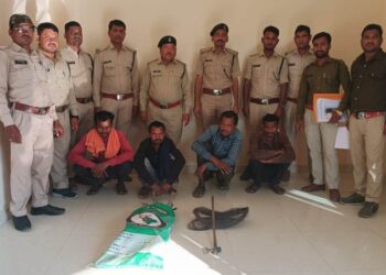 चीतल के शिकारी गिरफ्तार, वन विभाग की टीम ने जब्त किया सामान