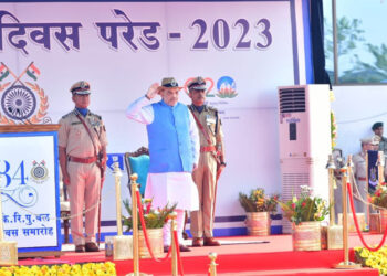 गृह मंत्री शाह ने ली परेड की सलामी, उत्कृष्ट योगदान देने वाले जवानों को किया सम्मानित