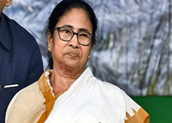 सीएम ममता बनर्जी की सुरक्षा में चूक, संदिग्ध व्यक्ति हिरासत में