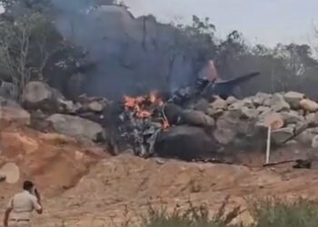 वायुसेना का विमान क्रैश, 2 पायलटों की मौत