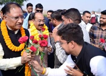 सीएम साय का प्रथम सरगुजा आगमन, जनप्रतिनिधियों, नागरिकों व अधिकारियों ने किया स्वागत