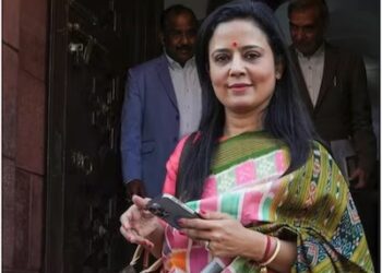 महुआ मोइत्रा पर सीबीआई ने कसा शिकंजा, कई ठिकानों पर छापेमारी