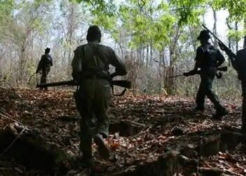 नारायणपुर में मुठभेड़ : 8 नक्सली ढेर, 1 जवान जख्मी…