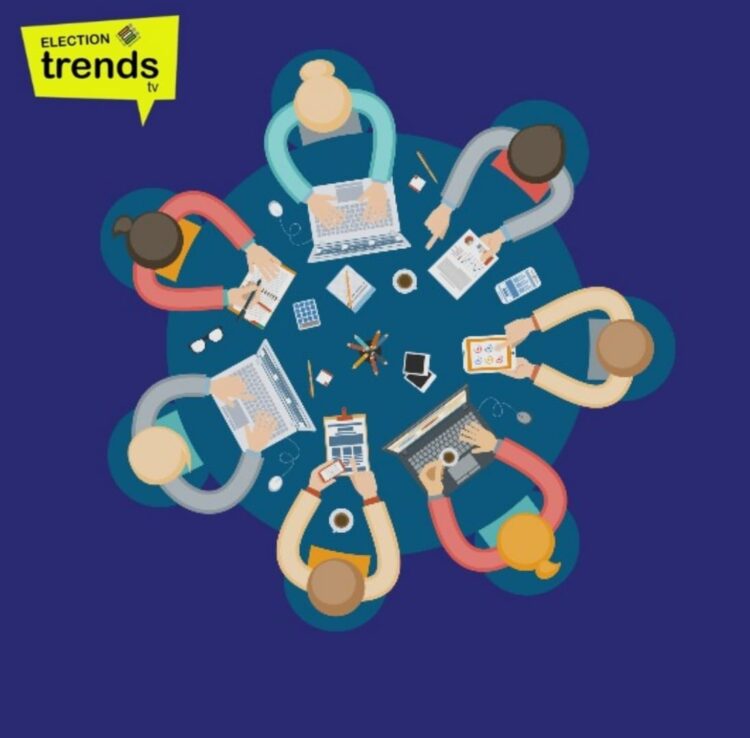 पुराना बस स्टैण्ड प्रतिक्षालय में एलईडी के माध्यम से देखें चुनाव परिणाम