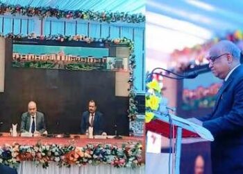 मुख्य न्यायाधिपति रमेश सिन्हा ने न्यायालय परिसर में लोकार्पित उप डाकघर में खुलवाया पहला खाता