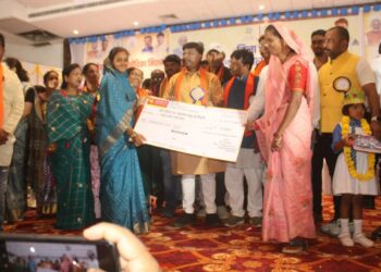 योजनाओं से आम जनता को लाभान्वित करने करें सार्थक पहल : मंत्री केदार कश्यप