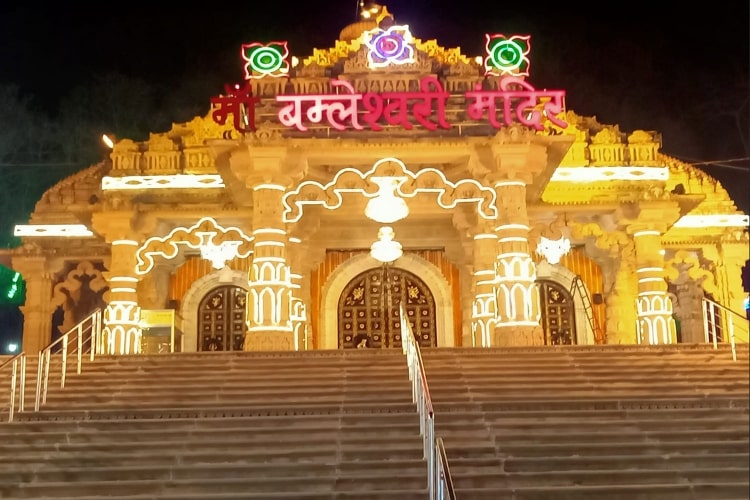 150 किलो चांदी से बनेगा विश्व प्रसिद्ध मां बम्लेश्वरी मंदिर का दरवाजा