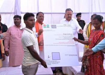 मुख्यमंत्री ने मसेनार, पाहुरनार को दिया संपूर्ण जैविक ग्राम का प्रमाणपत्र