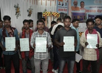 आवास मेले में उपमुख्यमंत्री ने 404 हितग्राहियों को बांटे वनाधिकार पत्र