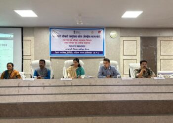 केन्द्रीय राज्य मंत्री ने आकांक्षी जिला दंतेवाड़ा के संबंध में ली बैठक