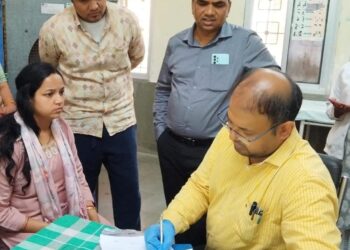 आतंकी हमले में घायल पूजा अग्रवाल की स्वास्थ्य मंत्री श्याम बिहारी जायसवाल के निर्देश पर अम्बेडकर अस्पताल में जांच, उपचार और काउंसलिंग की गई