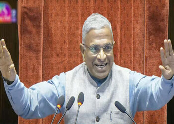 लोकसभा और राज्यसभा में विपक्ष का हंगामा, स्थगित करनी पड़ी सदन की कार्यवाही