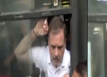 INDIA गठबंधन ने संसद से चुनाव आयोग मुख्यालय तक जोरदार मार्च निकाला