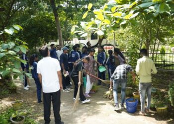 कवर्धा में ‘कूड़े से आज़ादी’ अभियान शुरू, स्कूलों में गूंजा स्वच्छता संदेश